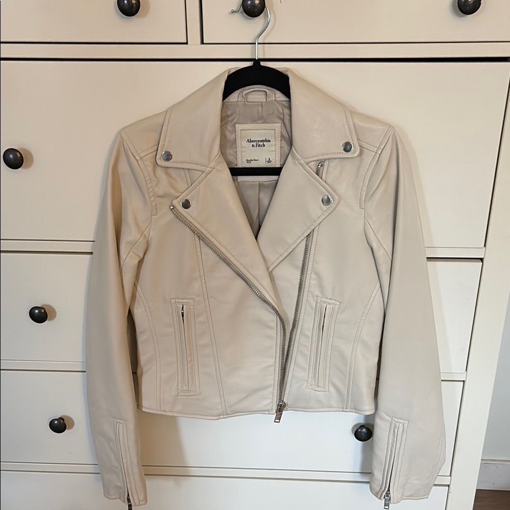Abercrombie & Fitch Cream leather jacket